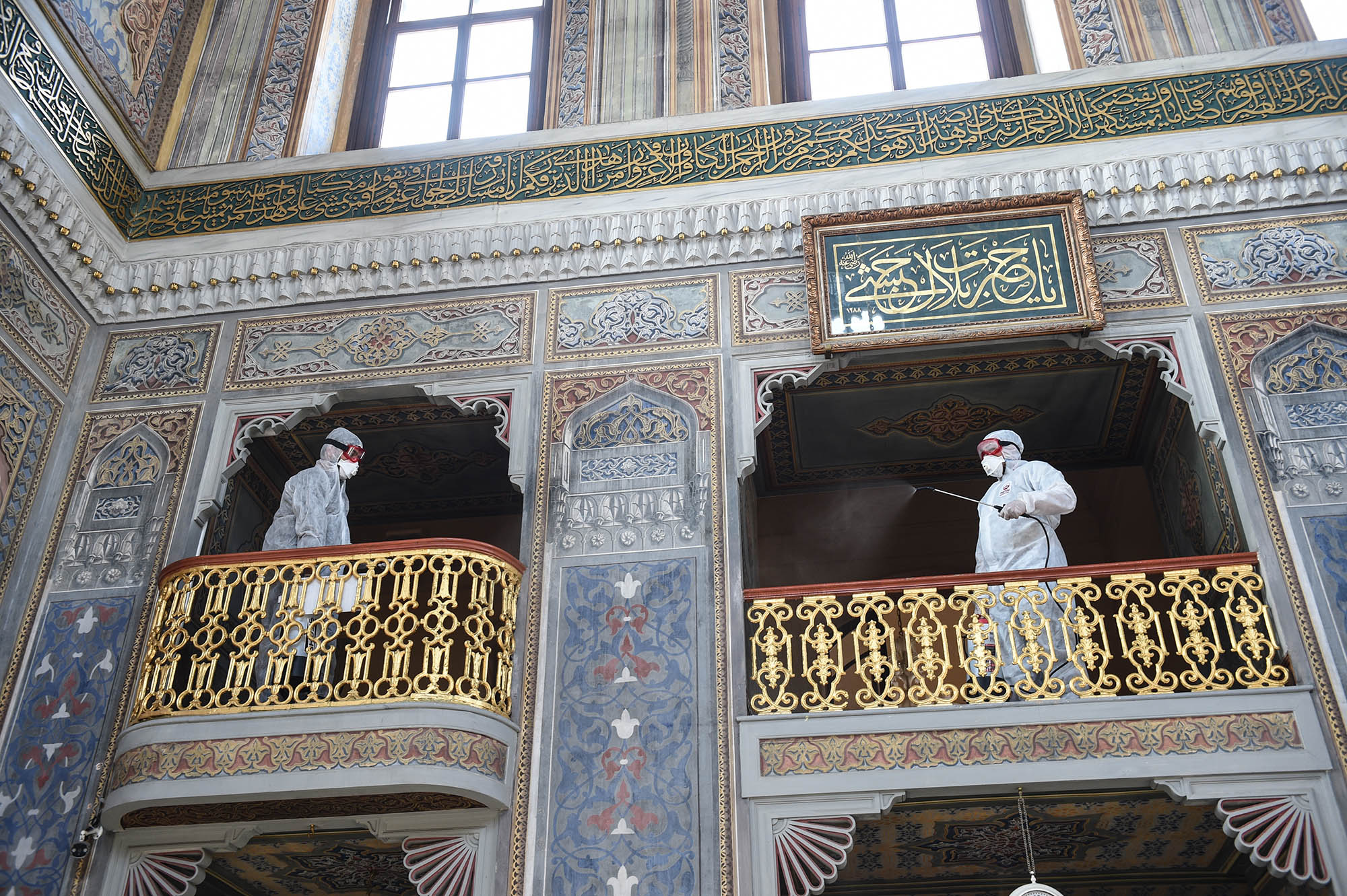 coronavirus mosque spraying istanbul turkey